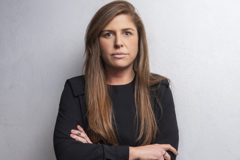 Regard Magazine Lorena Saravia