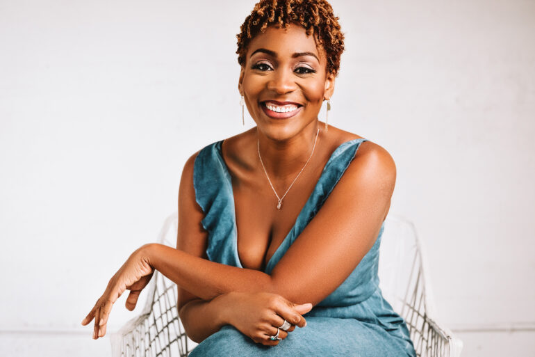 Regard Magazine Mignon